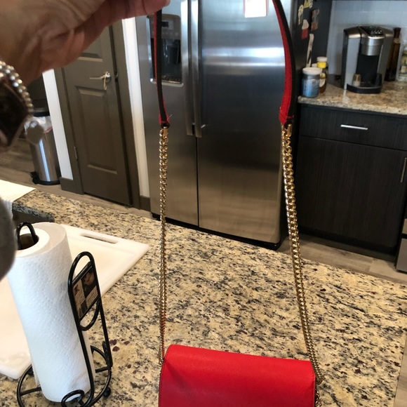 Tory Burch Womens Emerson Red Leather Magnetic Crossbody Handbag Purse NWT - Picture 4 of 7